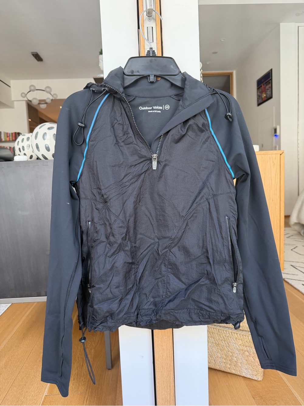 Outdoor Voices Women’s Black Hooded Lightweight Jacket